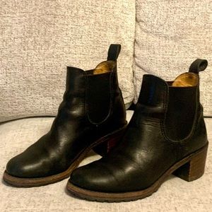 Black Frye Sabrina Chelsea Ankle Boots, 8